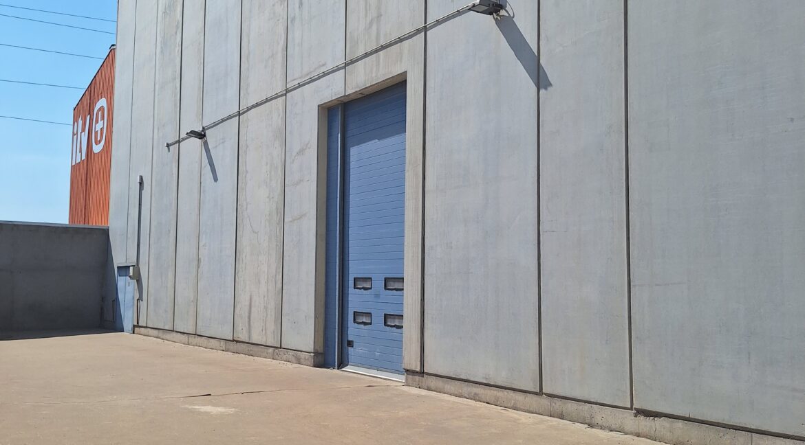 ACCESO TRASERO_170441
